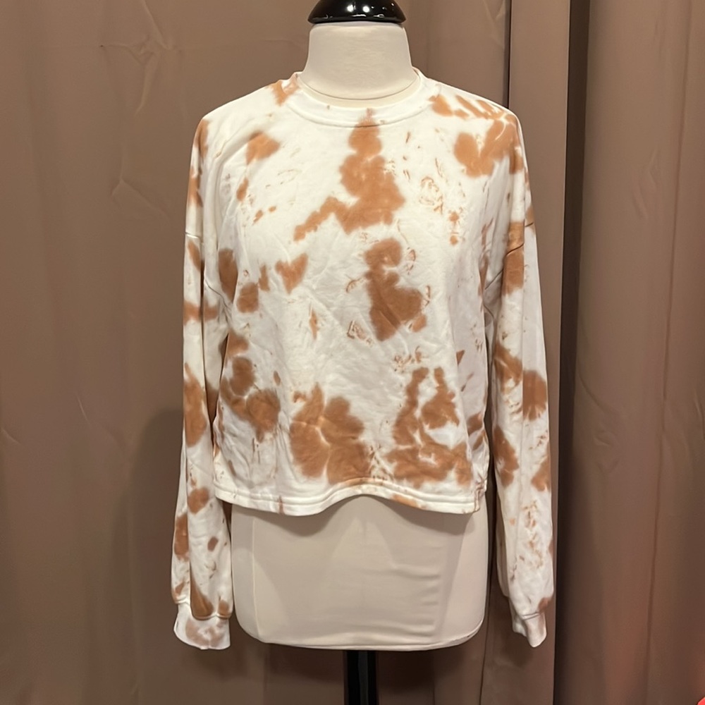 Tye-dye pullover